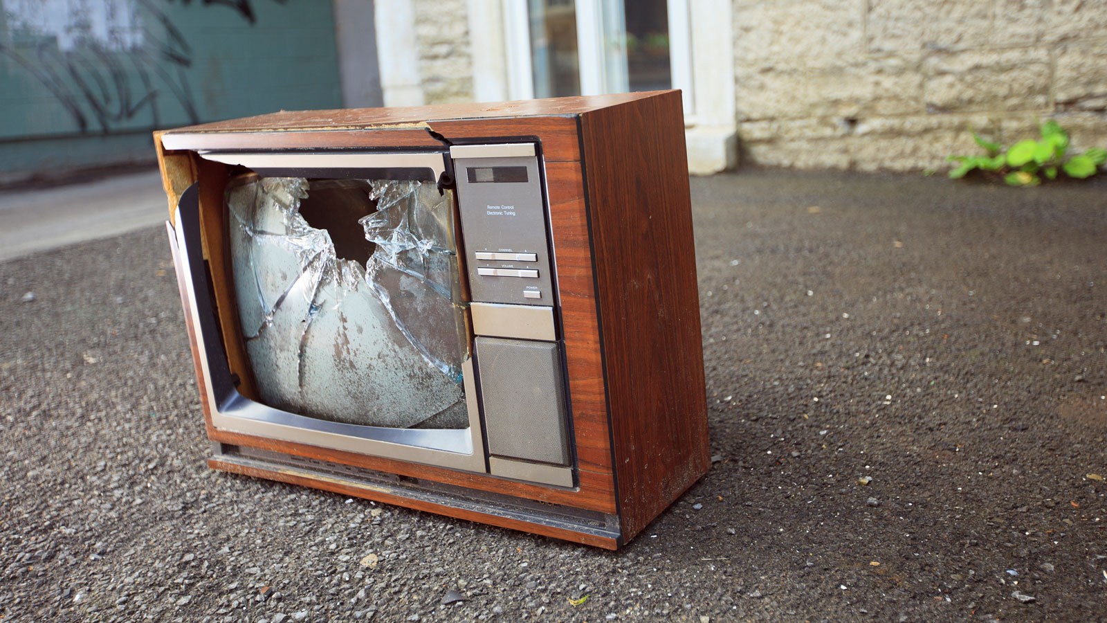 fixing-a-hole-in-television-s-ad-model-aw360-advertising-week-360